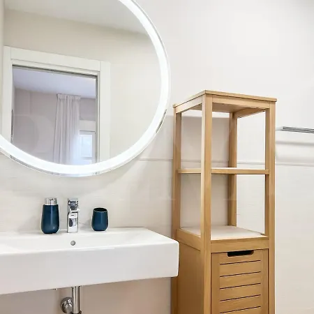 Exclusive Apartment In The Centre With Parking Rems Apartment *