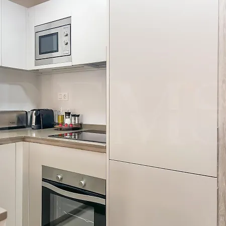 Exclusive Apartment In The Centre With Parking Rems *
