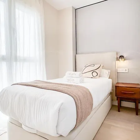 Apartment Exclusive Apartment In The Centre With Parking Rems