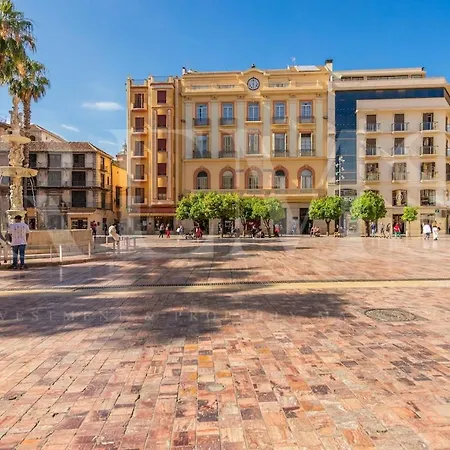 Exclusive Apartment In The Centre With Parking Rems *