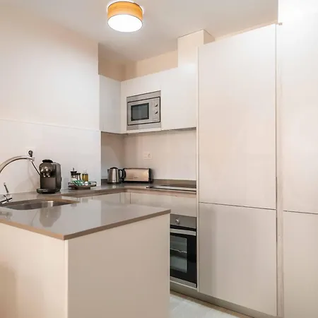 Exclusive Apartment In The Centre With Parking Rems Apartment *