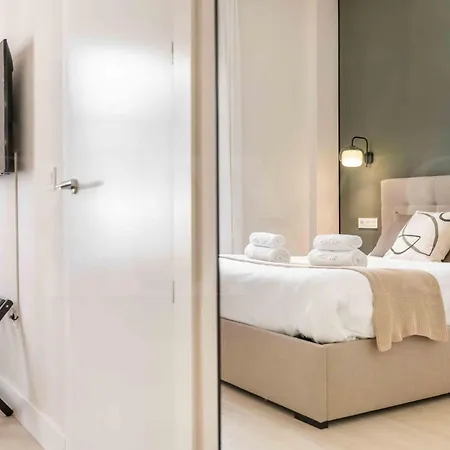 Exclusive Apartment In The Centre With Parking Rems